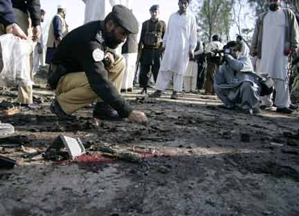 Police at the blast site(Photo: Reuters)