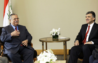 Jalal Talabani (L) with Abdullah Gul (R) in Istanbul 17 March 2009.(Photo: Reuters)