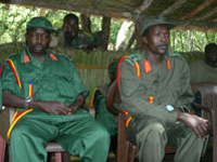 Joseph Kony (r)(Photo: Gabriel Kahn/RFI)