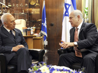 Israel's President Shimon Peres (L) and Israeli Prime Minister-designate Benjamin Netanyahu(Photo: Reuters)