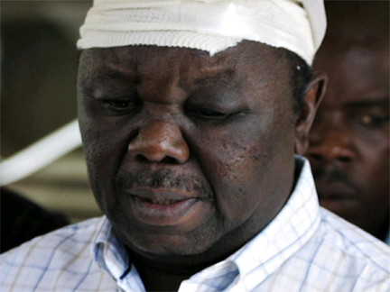 Morgan Tsvangirai leaving the hospital(Photo: Reuters)
