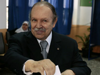 Algerian incumbent President Abdelaziz Bouteflika casts his ballot in Algiers on Thursday 
(Photo: Reuters)