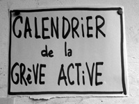 Poster at University Paris VIII announcing the "strike schedule"(Photo: Jonathan Lorrillard)