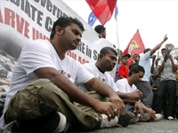 Tamil hunger strike against Sri Lankan military offensive, in Sydney on 13 April 2009(Photo: Reuters)