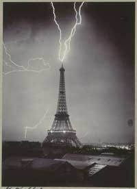 Eiffel tower hit by lightening, 3 June 1902(Photo: Hervé Lewandowski © RMN - Musée d’Orsay)