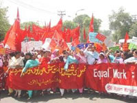 Pakistani women join the May Day demonstration in Lahore(Photo: Farooq Tariq)