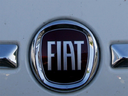 Badge on a Fiat 500(Photo: Reuters)