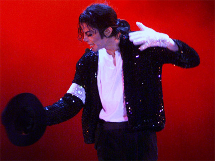 Pop singer Michael Jackson performing in Munich 27 June 1999(Photo: Reuters)