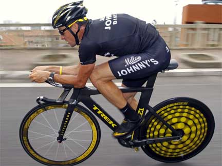 After three years in retirement, Lance Armstrong is looking for his 8th Tour de France victory
(Photo: Reuters) 