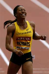 Sanya Richards after winning the 400m, 17 July 2009(Photo: Reuters)