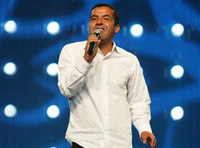 Singer Cheb Mami performing in Paris.(Photo: Reuters)