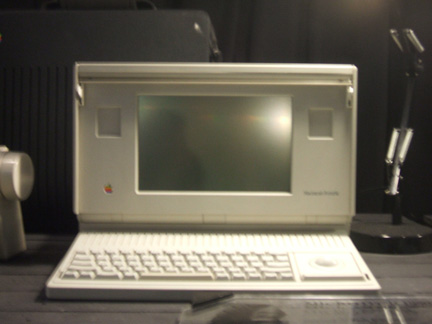 An early portable computer (1989) weighs 7 kg.(Photo: A O'Donnell)