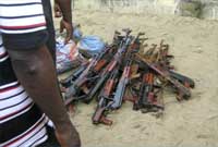 Guns surrendered by Mend rebels, 20 August 2009(Photo: Reuters)