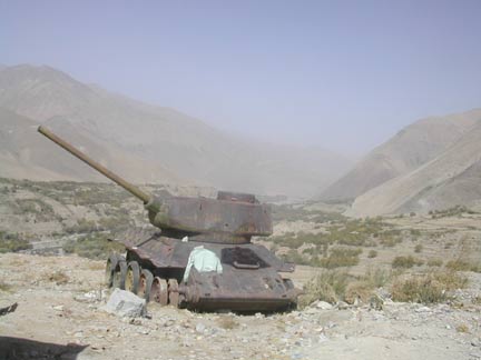The wreck of a tank overlooks the Panjshir valley(Photo: Tony Cross)
