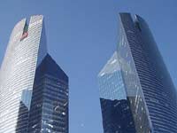 Societe Generale bank towers in La Defense, Paris(Photo: Wikipedia)