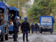 French police drive an armoured personal carrier outside Nouméa on 5 August 2009, where clashes with demonstrators continued(Photo : AFP)