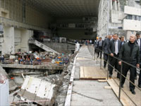 Russian Prime Minister Vladimir Putin tours the damaged Sayano-Shushenskaya hydroelectric power station(Photo: Reuters)