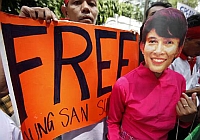 Demonstrators call for Aung San Suu Kyi's release in Thailand(Photo: Reuters)