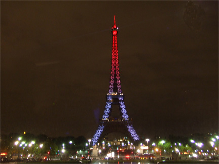 The Eiffel Tower's new light show, 21 October 2009.(Photo: M Oved)