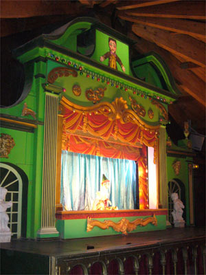 The stage at the puppet theatre at Paris's Champs de Mars.(Photo: X. Daguzan)