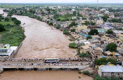 An aerial view shows a flood-affected area of the Jevargi Gulbarga district in Karnataka(Photo: Retuers/Karnataka Government Information Department/Handout)