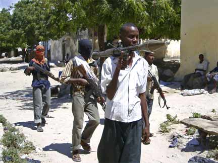 Somali Islamist insurgents from Hisbul Islam patrol the streets of the capital Mogadishu(Credit: Reuters)