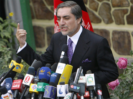Former Afghan presidential candidate Abdullah Abdullah speaks during a news conference in Kabul(Photo: Reuters/Oleg Popov)