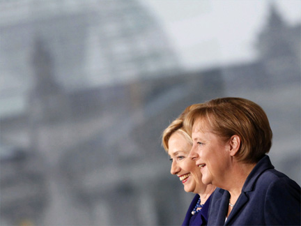 German Chancellor Angela Merkel and US Secretary of State Hillary Clinton in Berlin on 9 November(Photo: Reuters)