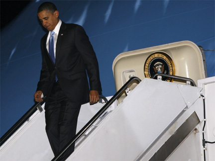 US President Barack Obama arrives in Singapore Saturday(Photo: Reuters)