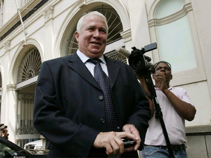 Zimbabwe opposition party treasurer Roy Bennett arrives Monday at the High Court in Harare (Photo: Reuters)