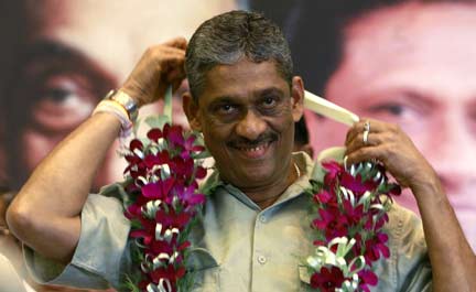 Retired general Sarath Fonseka at a meeting of members of the opposition United National Party's trade union in Colombo(Photo: Reuters)