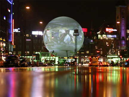 A large globe in a square in Copenhagen(Photo: Reuters)