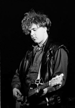 Onstage with Cocteau Twins, New York, November 1983 (Photo: robinguthrie.com)