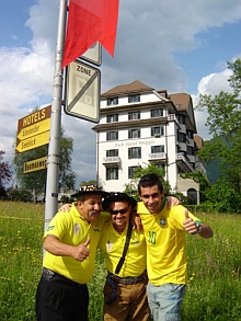 La ciudad suiza de Weggis adoptó los colores brasileños.Foto: gauchosnacopa.com.br