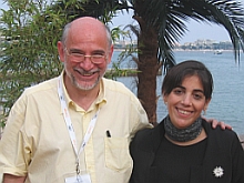 Julio Feo y la cineasta paraguaya Paz Encina en Cannes.RFI