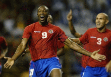 Paulo Wanchope se despidió de la selección tica contra Polonia.Foto: Fedefut.