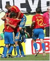 España festeja el gol de Juanito. Tercera victoria en Alemania.Foto: RFEF