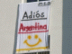 Ante la concentración argentina, los alemanes colgaron carteles despidiendo al equipo albiceleste.Foto: Mauricio Latorre/RFI