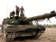 Símbolo del armamento pesado, los tanques Leclerc acompañan a los soldados franceses enviados al sur del Líbano en el marco de la FinulFoto: AFP