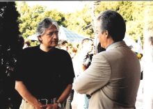El juez español Baltasar Garzón junto al director chileno Patricio Guzmán