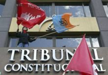 Manifestación en la sede del Tribunal ConstitucionalFoto: Reuters