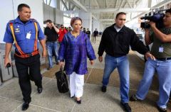 La senadora colombiana Piedad Córdoba llega al aeropuerto de Caracas.Foto: Reuters