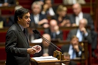 El Primer Ministro francés, François Fillon, defendió delante de la Asamblea Nacional el plan de rescate bancario. Foto: Reuters