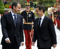 El presidente del Gobierno español, José Luis Rodriguez Zapatero, y el presidente francés, Nicolas Sarkozy, en la Moncloa, sede del Gobierno español.Foto: Reuters