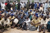Miembros de la secta islámica radial detenidos en Kano el 27 de julio. Foto: Reuters 