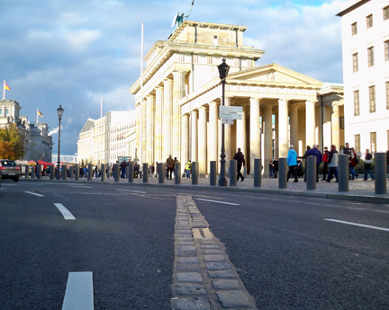 Huellas del trazado del Muro de Berlín.(Foto: Mauricio Latorre/RFI)