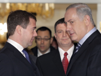 Dimitri Medvedev y Benjamin Netanyahu en el Kremlin, Moscú 15 de febrero de 2010.Foto: Reuters