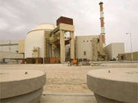 نیروگاه اتمی بوشهر با حضور رؤسای سازمان انرژی اتمی ایران و روسیه روز هفتم اسفند راه اندازی شد.(عکس: رویترز)