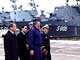 Le général américain Wald inspecte des navires gardes-côtes de la marine azerbaïdjanaise. Washington a offert six vedettes aux militaires du pays. 

		(Photo US Army in Europe [USEUCOM])
