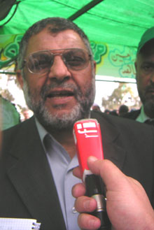 Abdelaziz al-Rantissi le 23 mars 2004, au lendemain de l'assassinat de Cheikh Ahmad Yassine, le fondateur du Hamas.  

		(Photo: Pochez/RFI)